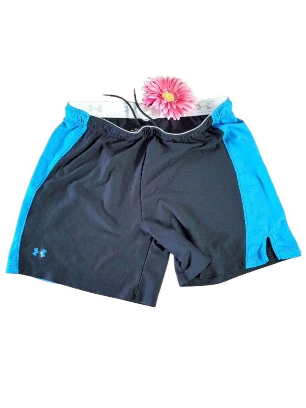 Under Armour Short for training OR sports